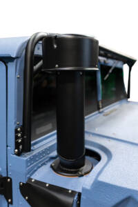 hummer h1 snorkel shown on hummer h1